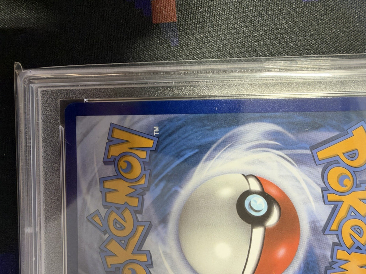 PSA 9 Charizard 025/185 Holo Cracked Ice Vivid Voltage 2020 Pokémon TCG SWSH