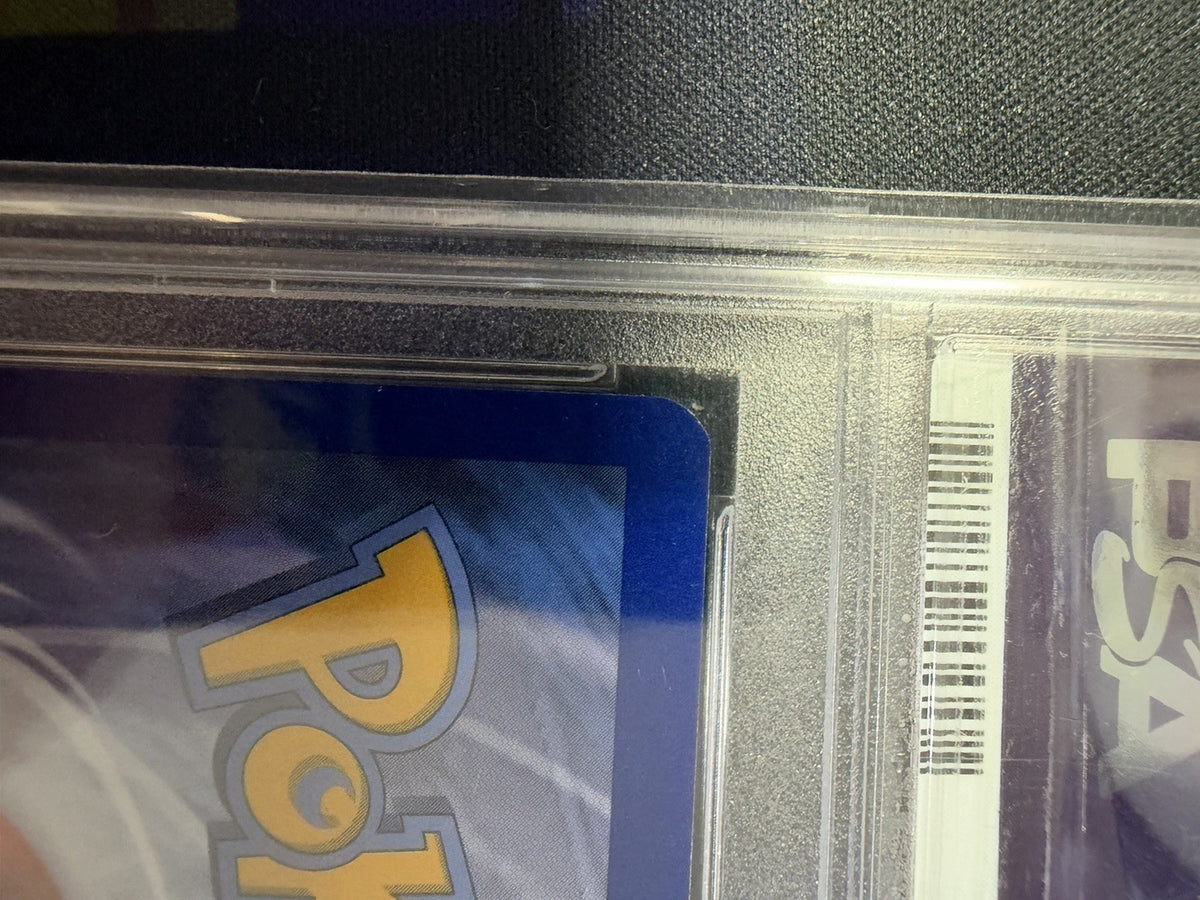 PSA 9 Charizard 025/185 Holo Cracked Ice Vivid Voltage 2020 Pokémon TCG SWSH